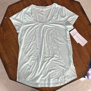Athleta Stratus II Tee in Mint Green Size XS
